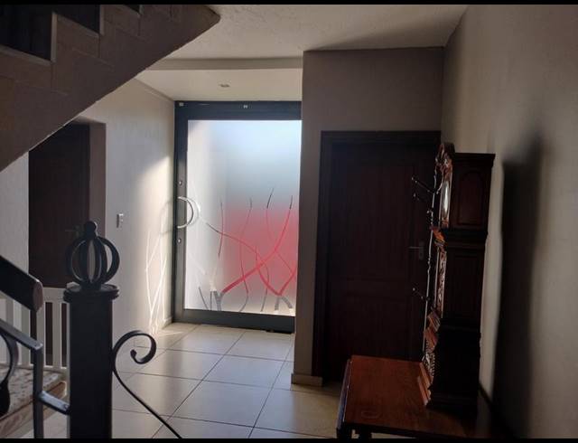 4 BEDROOM PROPERTY TO RENT IN PIERRE VAN RYNEVELD